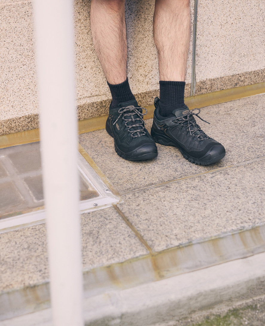 Men's Targhee IV Waterproof Hiking Shoe | Triple Black - Image 8
