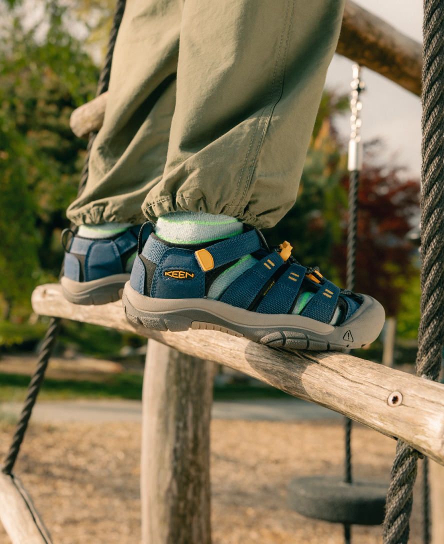 Big Kids' Newport H2 | Magnet/Brilliant Blue - Image 9