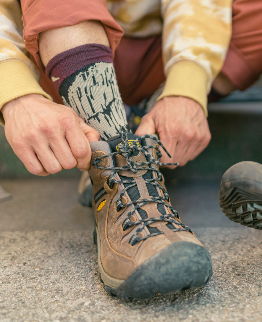 Men's Targhee II Mid Waterproof Hiking Boots | Canteen/Dark Olive - Image 8